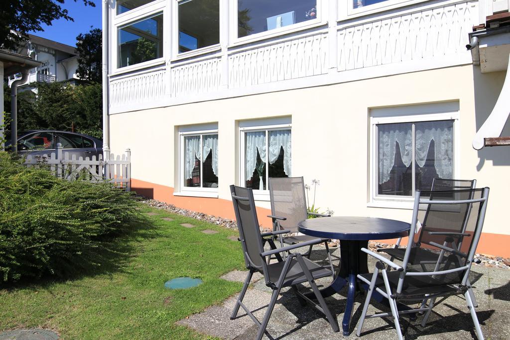 Apartment Seerose Mit Terrasse